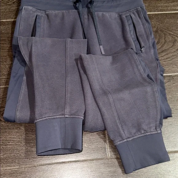 lululemon athletica winter Joggers - Picture 4 of 7